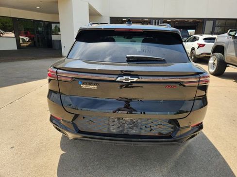 Used 2025 Chevrolet Equinox EV RS FWD image 5