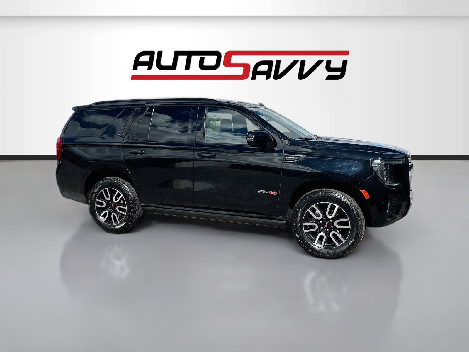 Used 2024 GMC Yukon AT4 AWD/4WD image 8