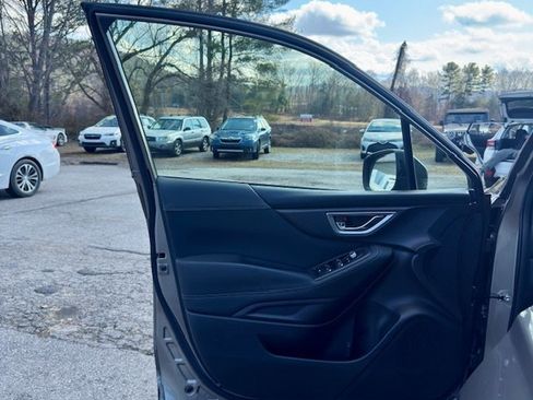 Used 2019 Subaru Forester Premium image 11