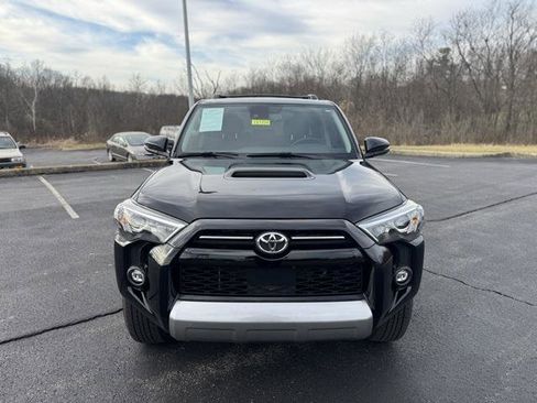 Certified 2024 Toyota 4Runner TRD Off-Road Premium image 8