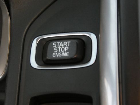 Used 2016 Volvo XC60 T6 Platinum image 53