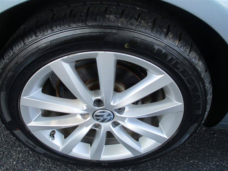 Used 2013 Volkswagen Eos Komfort FWD image 22