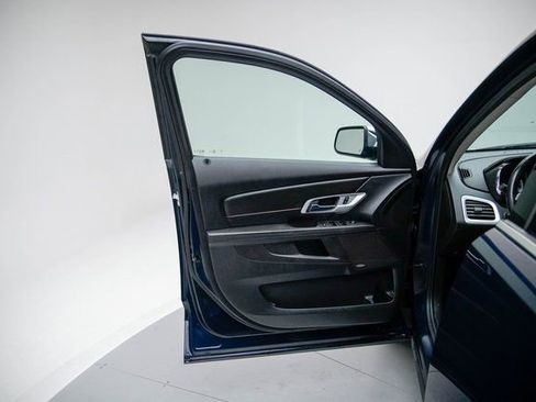 Used 2017 GMC Terrain SLE w/ Chrome Edition image 25