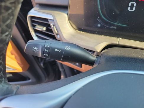 Used 2025 Kia Telluride AWD image 28
