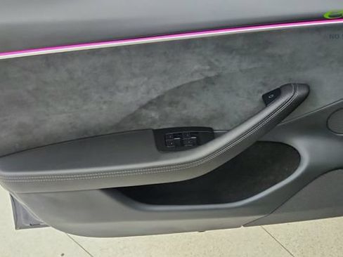 Used 2025 Tesla Model 3 Long Range AWD/4WD image 35