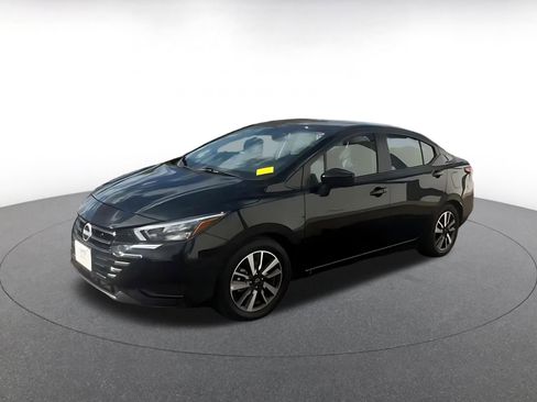 Used 2025 Nissan Versa SV FWD image 7
