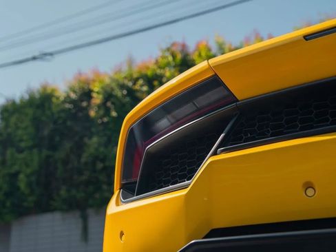 Used 2018 Lamborghini Huracan LP 580-2 RWD image 15