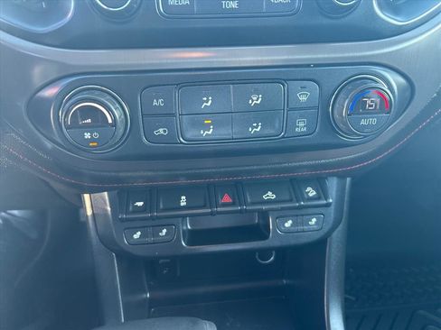 Used 2018 GMC Canyon All Terrain w/ Trailering Package image 24