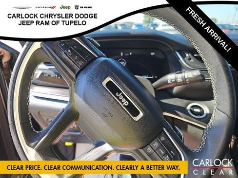 Used 2023 Jeep Grand Cherokee L Altitude AWD/4WD image 8
