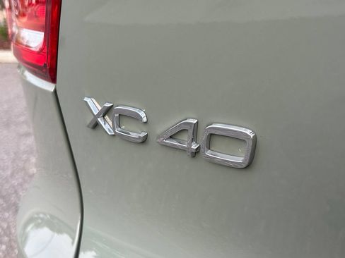 Used 2023 Volvo XC40 Recharge Ultimate AWD/4WD image 44