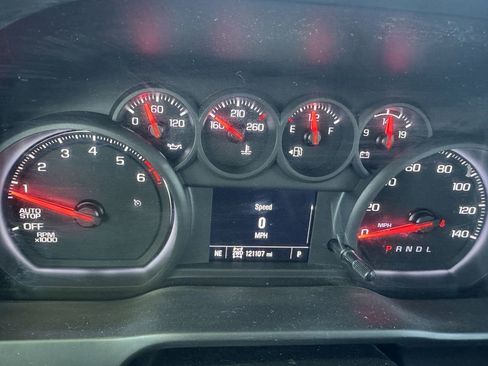 Used 2022 Chevrolet Silverado 1500 W/T w/ Trailering Package image 7