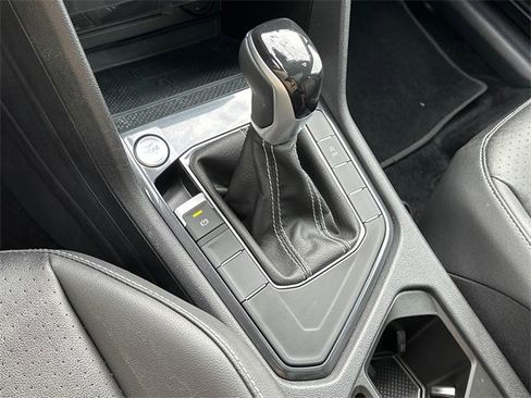 Certified 2023 Volkswagen Tiguan SE w/ Panoramic Sunroof Package image 36
