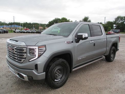 New 2026 GMC Sierra 1500 Denali w/ Denali Reserve Package AWD/4WD image 10