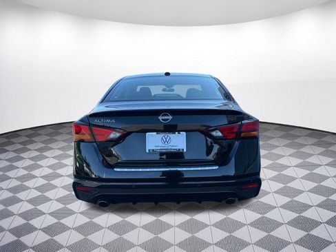 Used 2023 Nissan Altima 2.5 SR FWD image 10