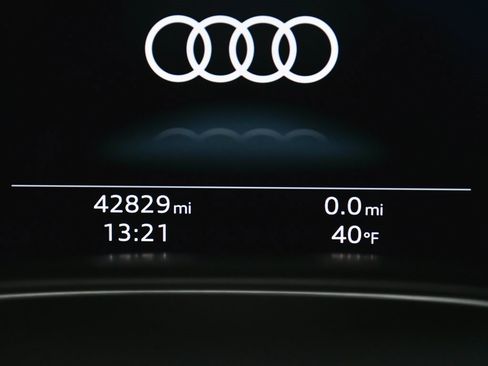 Used 2022 Audi SQ8 Premium Plus w/ Executive Package image 33