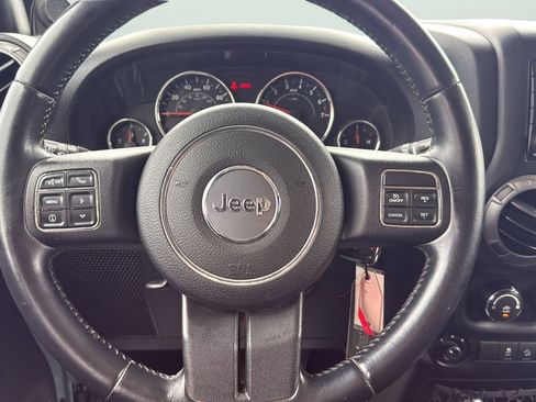 Used 2014 Jeep Wrangler Unlimited Sport w/ Quick Order Package 24S AWD/4WD image 12