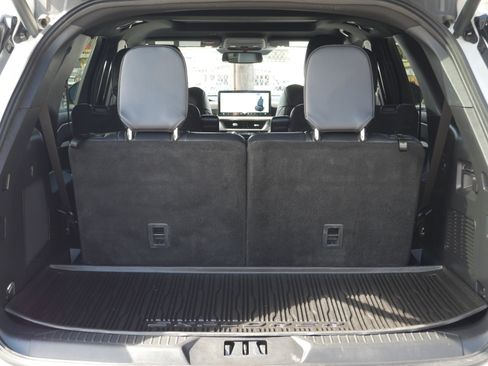 Certified 2025 Ford Explorer ST image 28