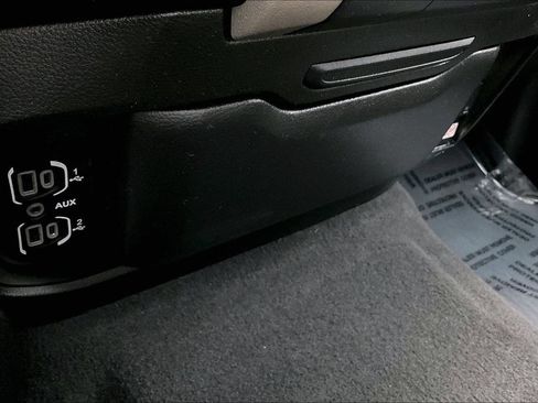 Used 2019 RAM 1500 Laramie AWD/4WD image 24