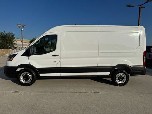 Used 2025 Ford Transit 250 148 Medium Roof RWD image 10