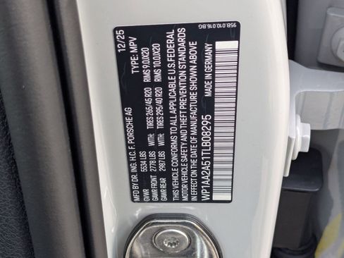 New 2026 Porsche Macan AWD/4WD image 30