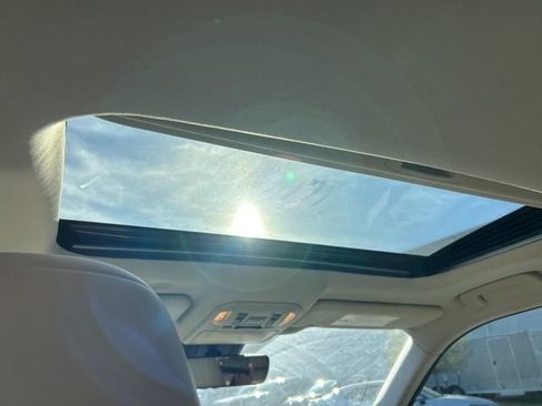 Used 2022 Toyota Highlander Limited image 13