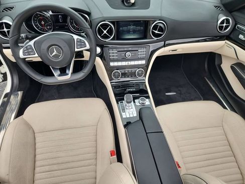 Used 2017 Mercedes-Benz SL 550 image 21