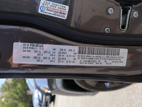 Used 2018 Jeep Compass Latitude FWD image 43