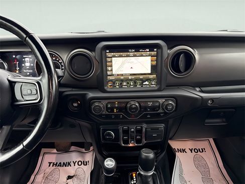 Used 2022 Jeep Gladiator Willys image 14