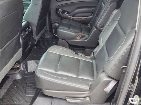 Certified 2020 Chevrolet Suburban LT w/ Luxury Package AWD/4WD image 13