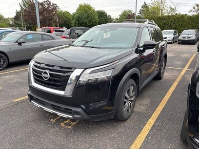 Used 2024 Nissan Pathfinder SL