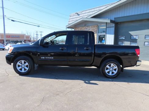Used 2012 Nissan Titan SV w/ SV Premium Utility Pkg image 7