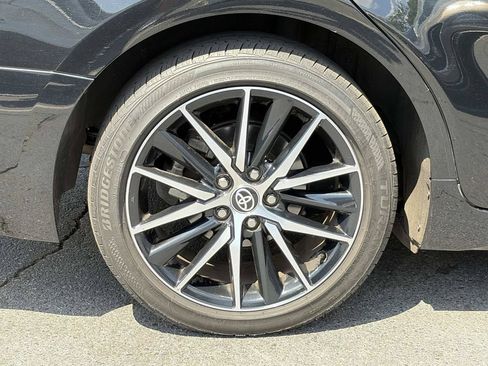 Used 2023 Toyota Camry SE FWD image 9