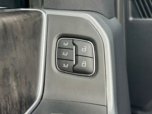 Used 2024 Ford F250 Lariat AWD/4WD image 18