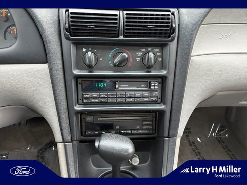 Used 1998 Ford Mustang Convertible RWD image 30