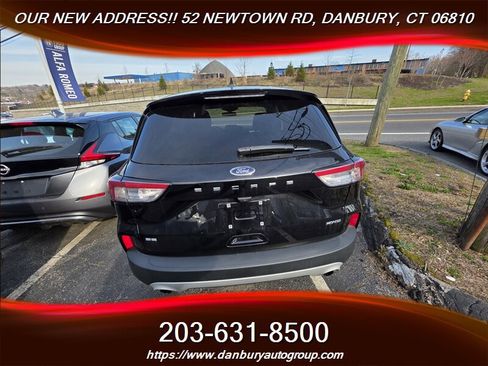 Used 2022 Ford Escape SE image 1