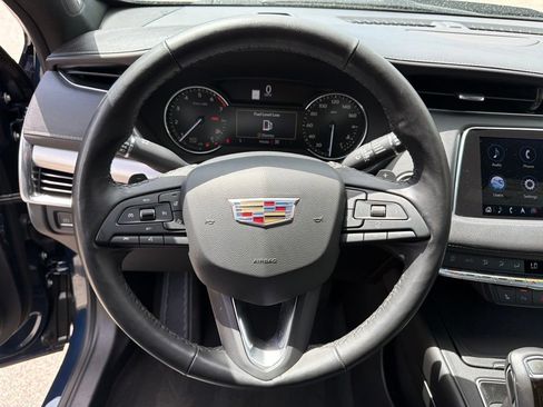 Used 2019 Cadillac XT4 Premium Luxury w/ Cold Weather Package AWD/4WD image 16