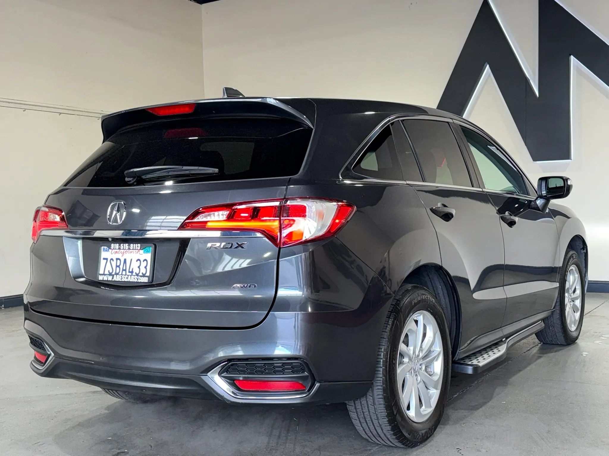 Used 2016 Acura RDX AWD image 4