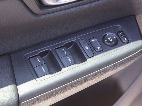 Certified 2025 Honda CR-V EX image 21