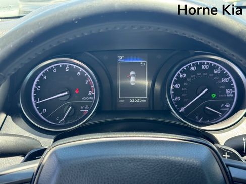 Used 2023 Toyota Camry SE FWD image 17