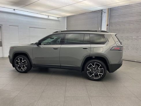 New 2026 Jeep Cherokee Overland w/ Advanced Pro Tech Group image 8