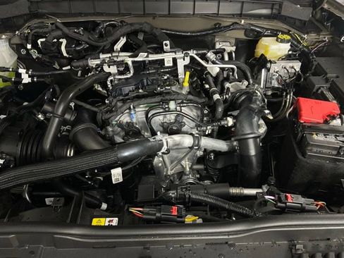 New 2025 Ford Bronco Outer Banks image 9