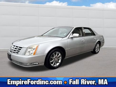 Used 2010 Cadillac DTS Luxury image 1