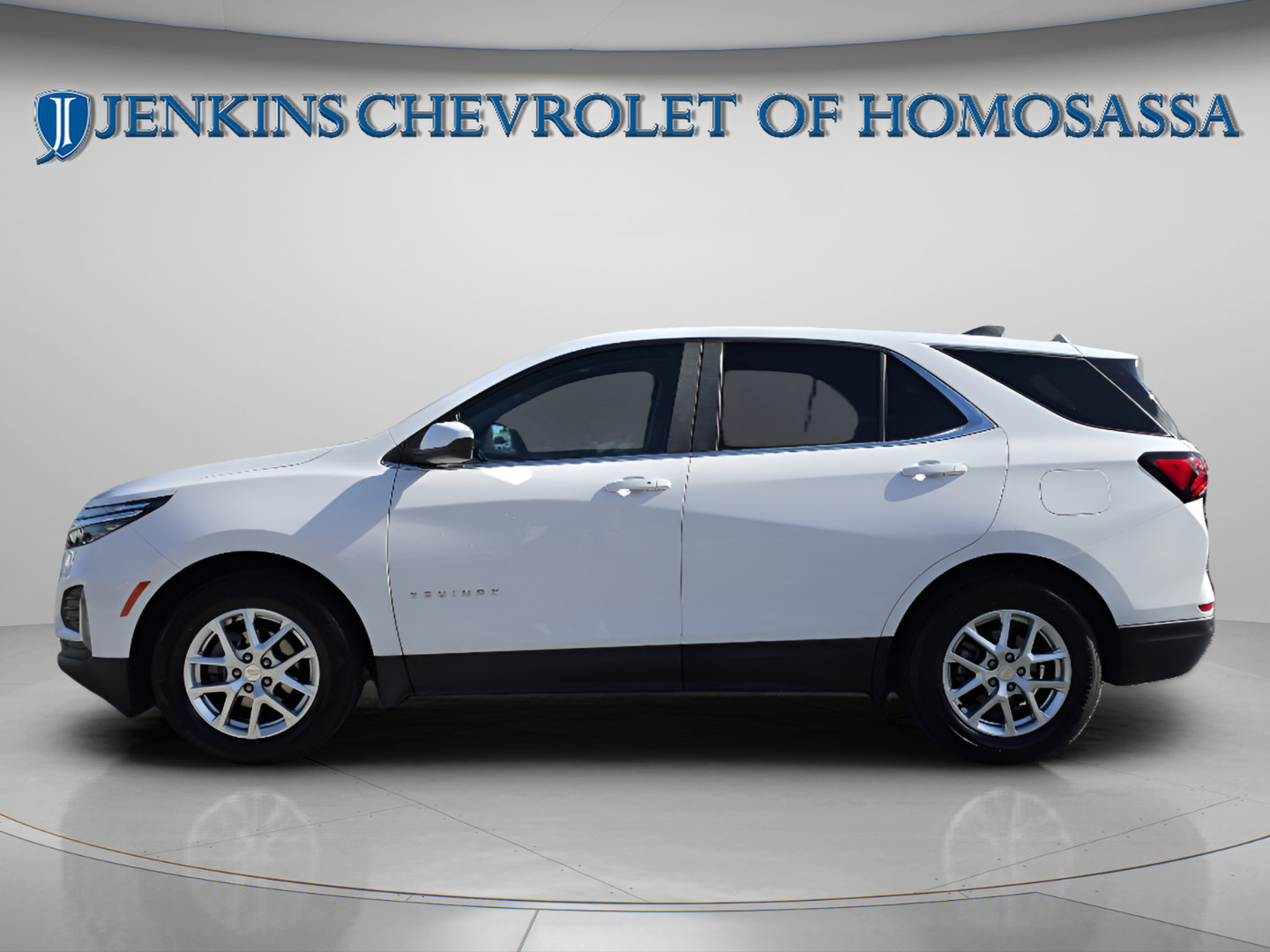 Used 2024 Chevrolet Equinox LT FWD image 9
