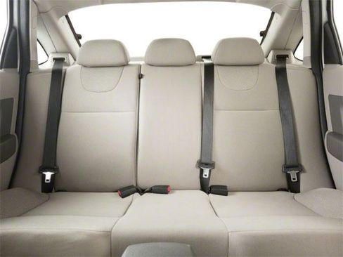 Used 2010 Ford Focus SE FWD image 11