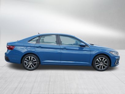 New 2025 Volkswagen Jetta SE