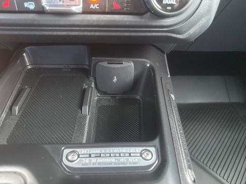 Used 2025 Ford Bronco Big Bend AWD/4WD image 15