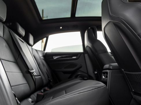 New 2026 Porsche Macan 4 Electric image 39