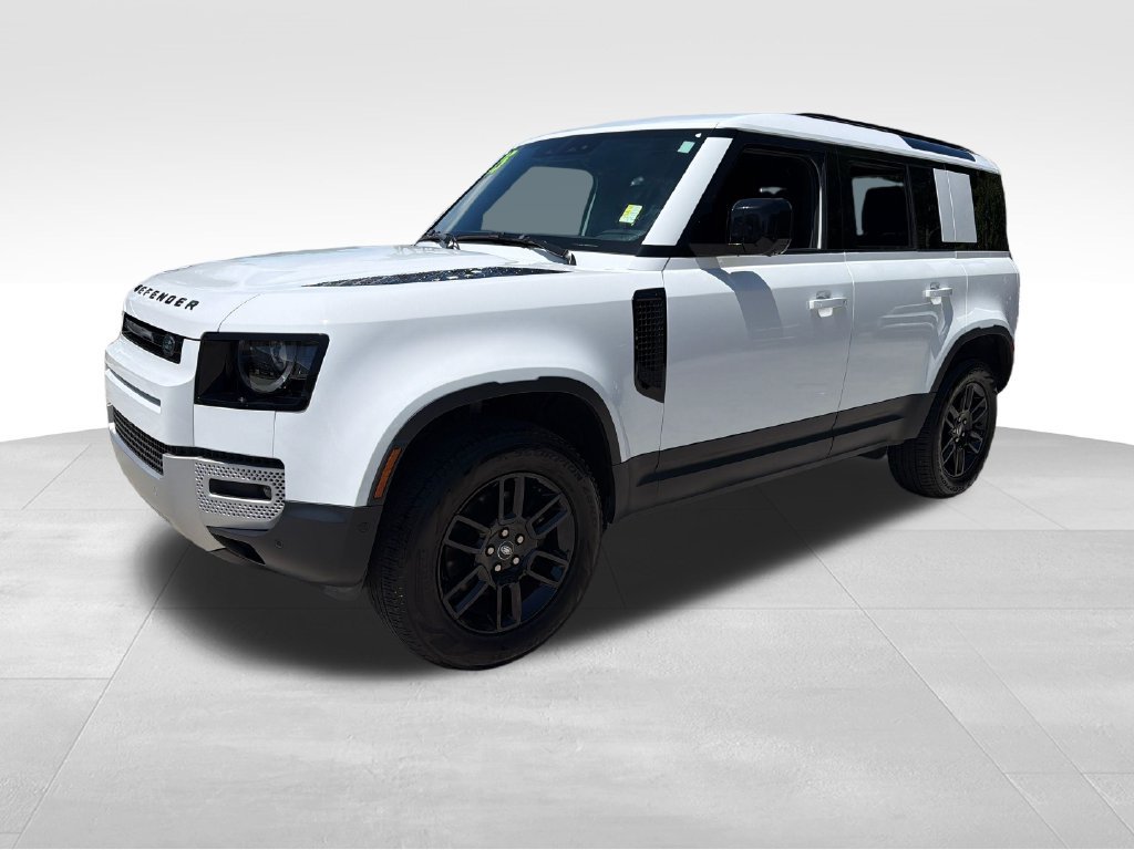 Used 2025 Land Rover Defender 110 S AWD/4WD image 3