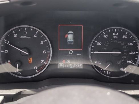 Used 2025 Subaru Crosstrek 2.5i Premium AWD/4WD image 18