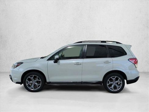 Used 2017 Subaru Forester 2.5i Touring AWD/4WD image 8